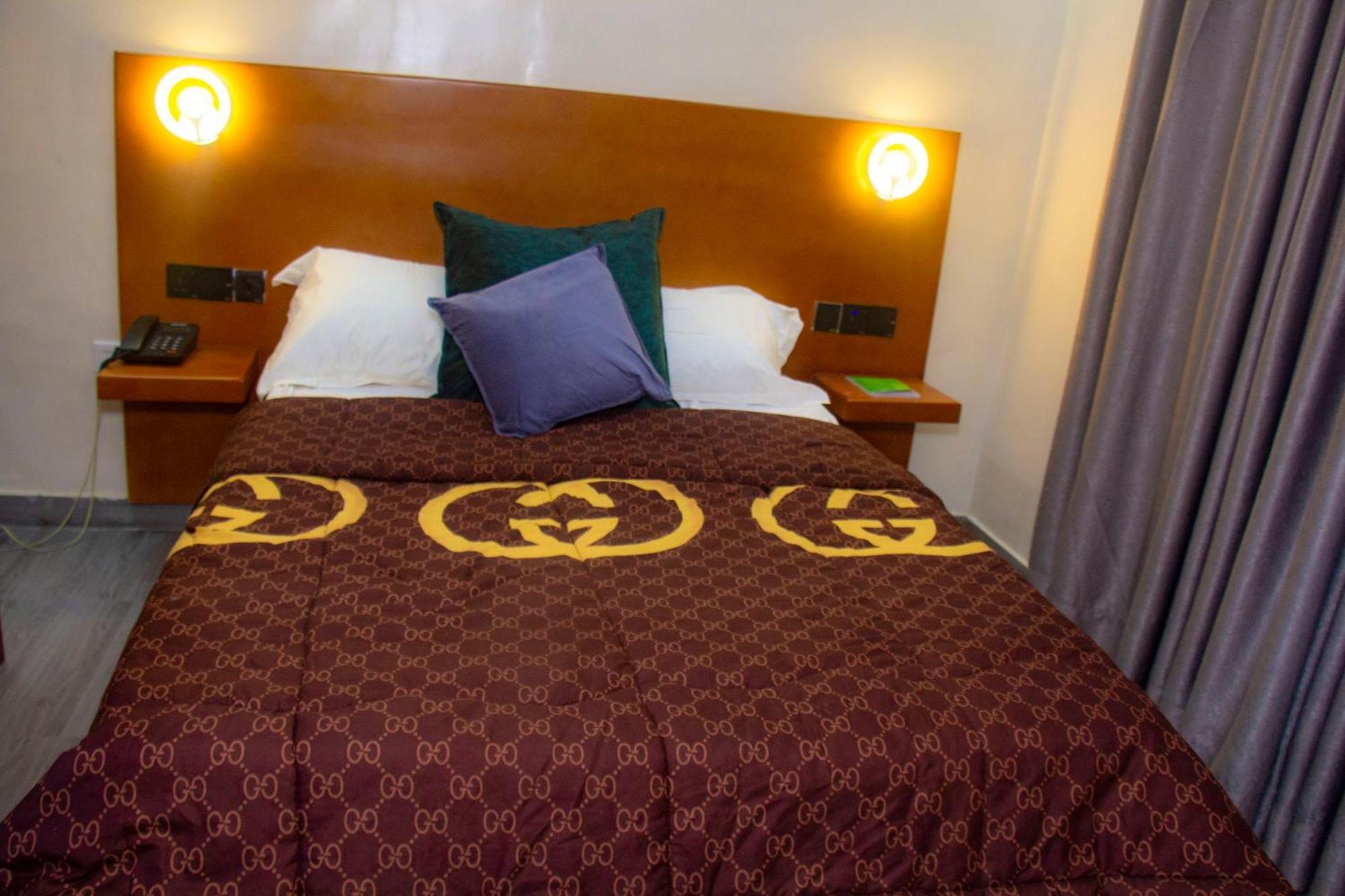 Hotel L'Apero Котону Экстерьер фото